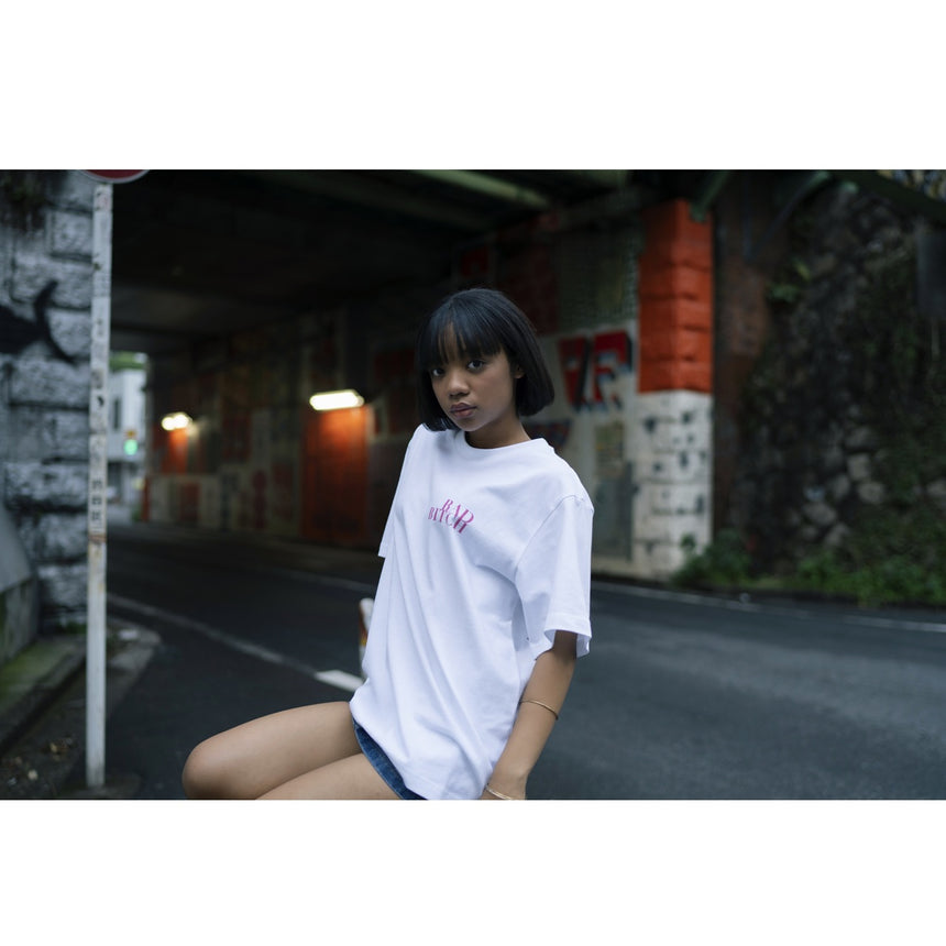 一乗ひかる × Awich BAD BITCH S/S Tee [WHITE]